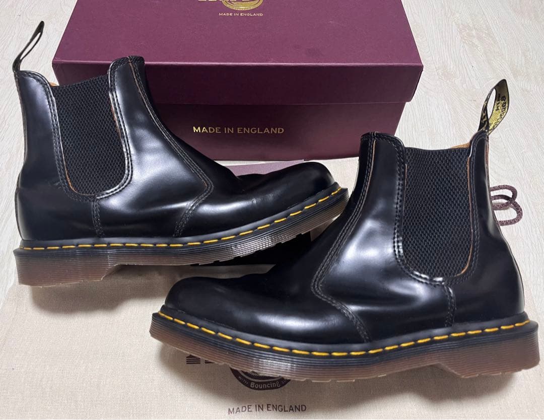 Dr. Martens チェルシーブーツ　サイドゴアブーツ　イギリス製　マーチン