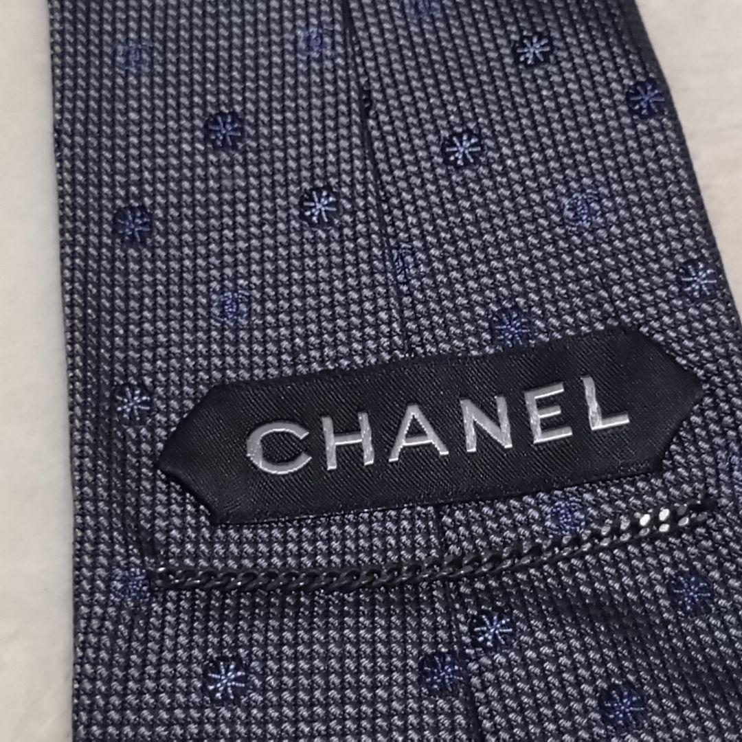 極美品■CHANEL　ネクタイ　小紋柄　ココマーク　ブルーグレー　イタリー製