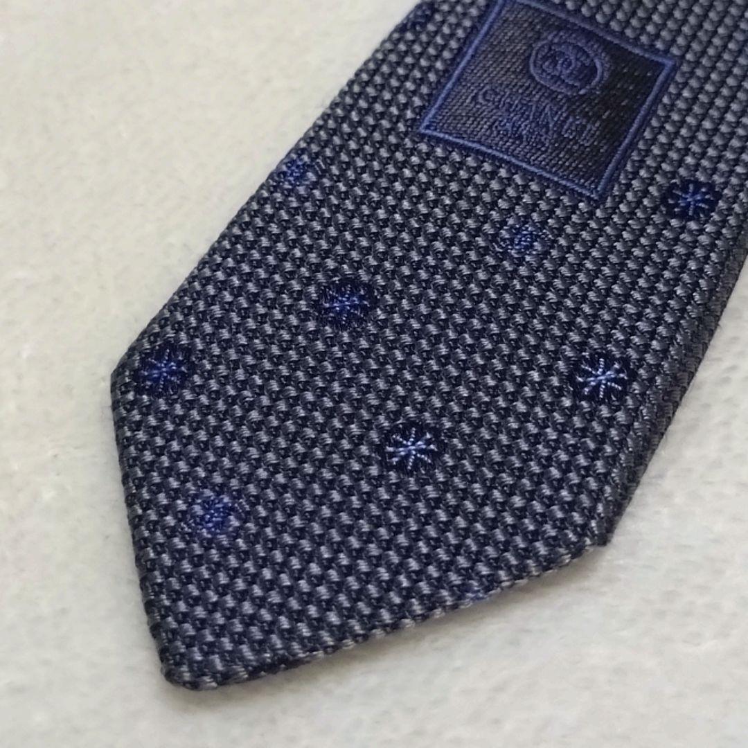 極美品■CHANEL　ネクタイ　小紋柄　ココマーク　ブルーグレー　イタリー製