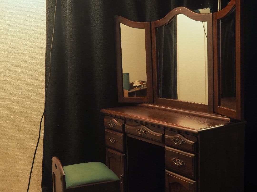 【値引中】クラシックトリフォールドドレッサー