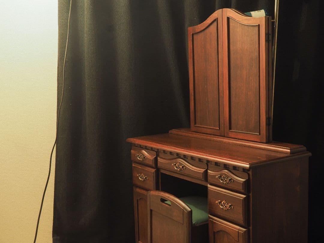 【値引中】クラシックトリフォールドドレッサー