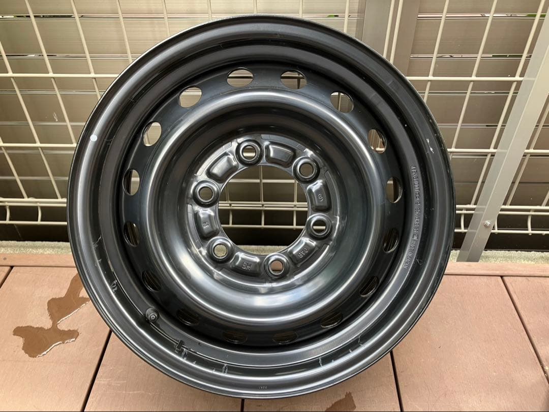ハイエース　鉄チンホイール