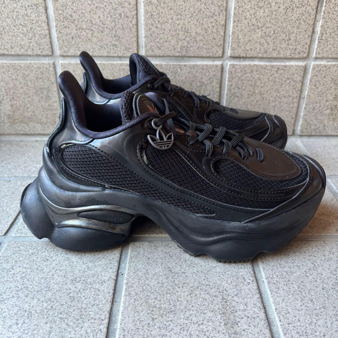 adidas OZVENUZ W 23.0cmスニーカー　オズヴィーナス