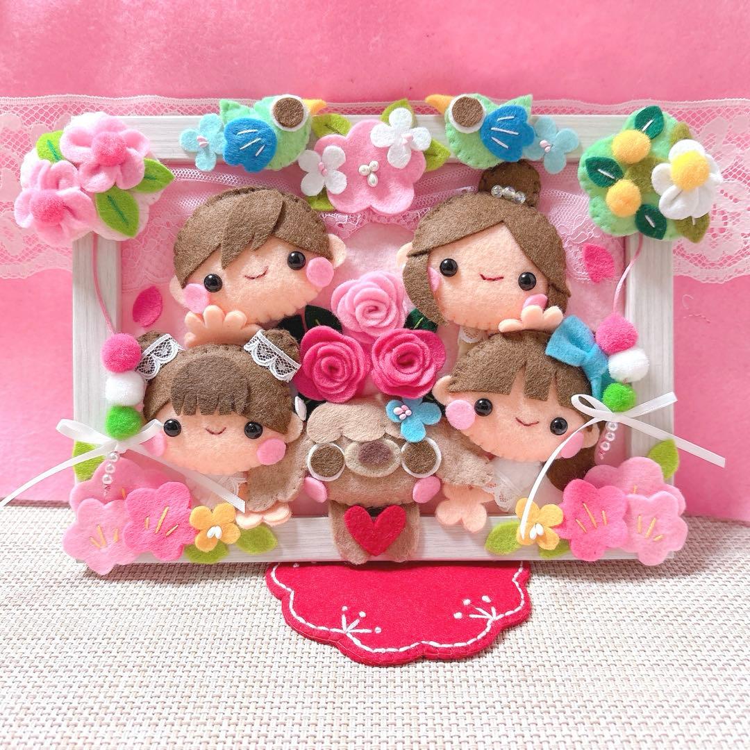 フェルトリース・フェルト飾り・フェルトフレーム飾り・ハンドメイド