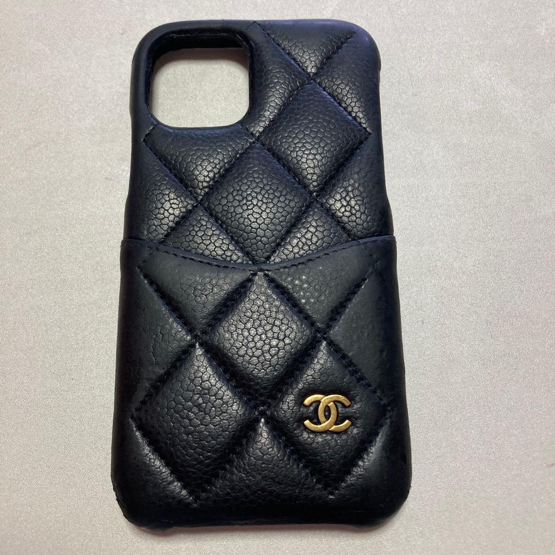 シャネル　マトラッセ キャビアスキン ココマーク iPhone 11Proケース