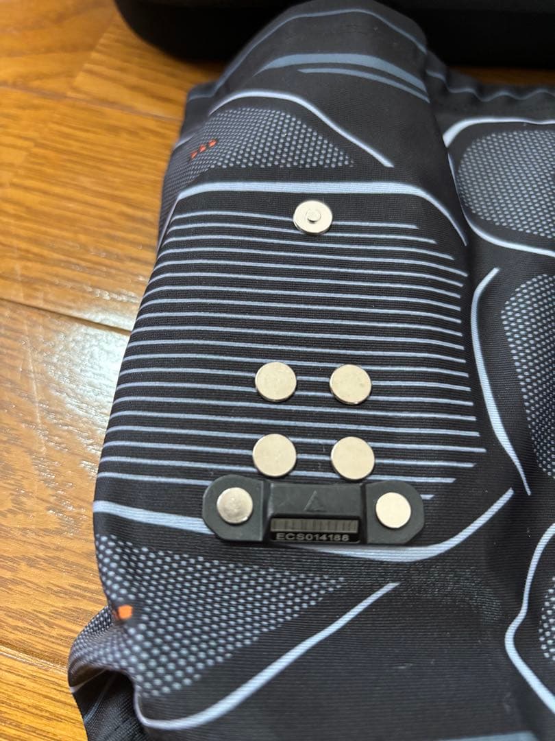 いが ほぼ未使用 SIXPAD コアベルト（S）コントローラー・充電器付き