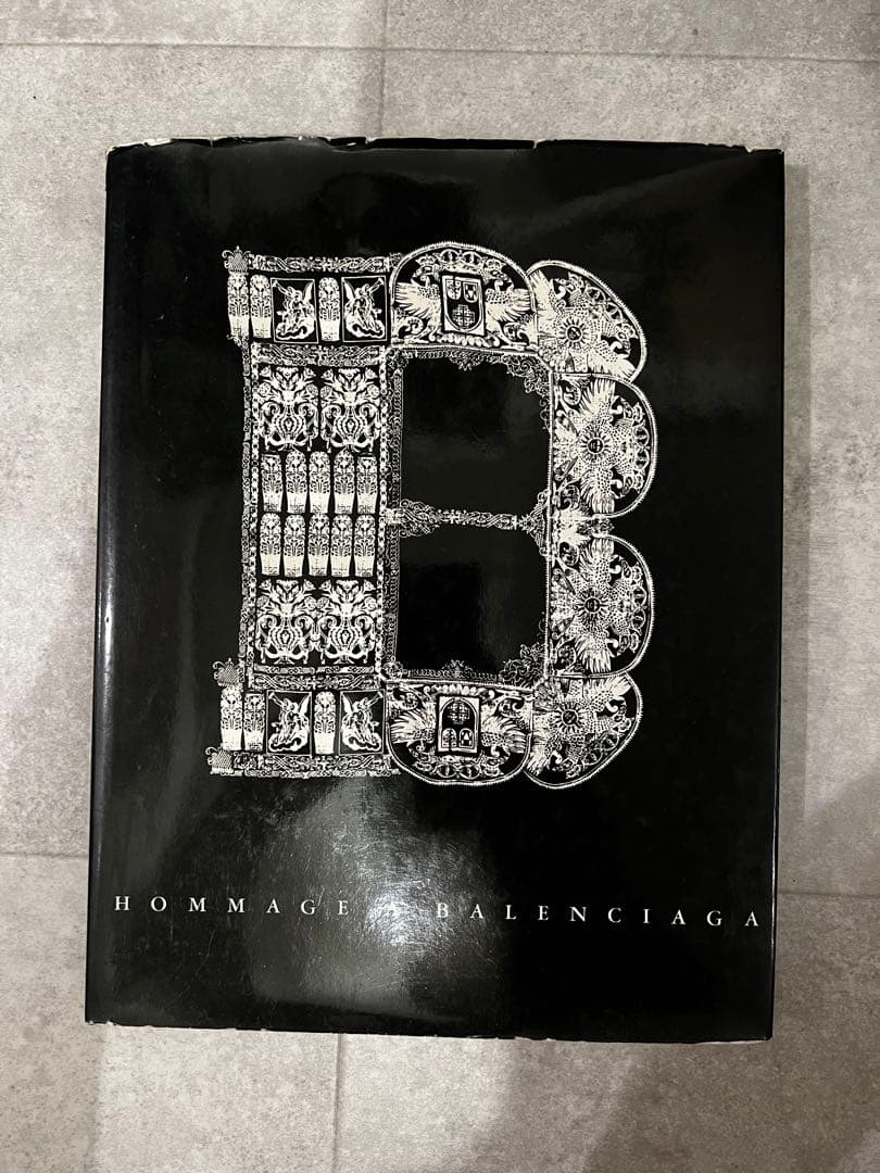 BALENCIAGA バレンシアガ 書籍