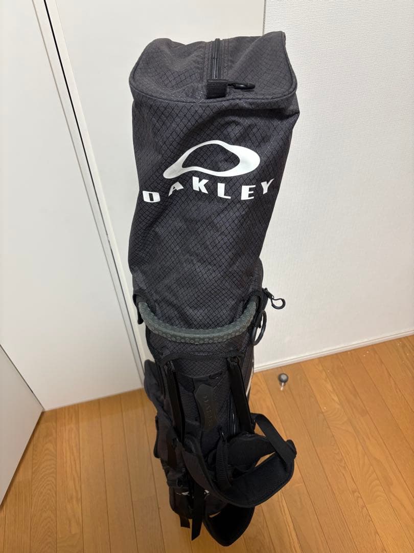 OAKLEY ブラック キャディバッグ