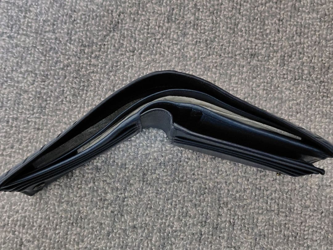 BOTTEGA VENETA 二つ折り財布 ネイビー イントレチャート 箱、袋