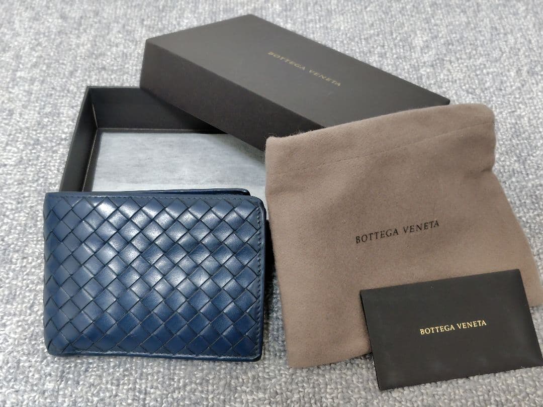 BOTTEGA VENETA 二つ折り財布 ネイビー イントレチャート 箱、袋