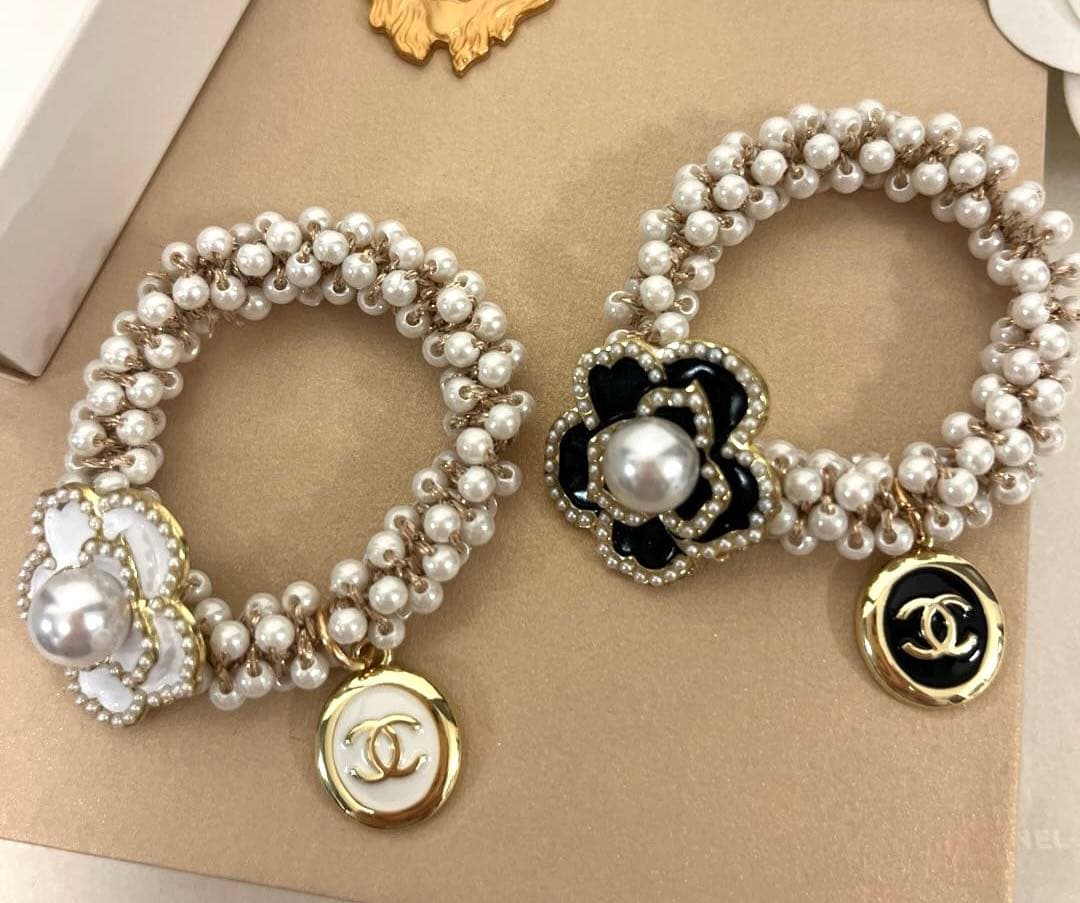 CHANEL シャネル チャーム付きヘアゴム ノベルティー 2個セット