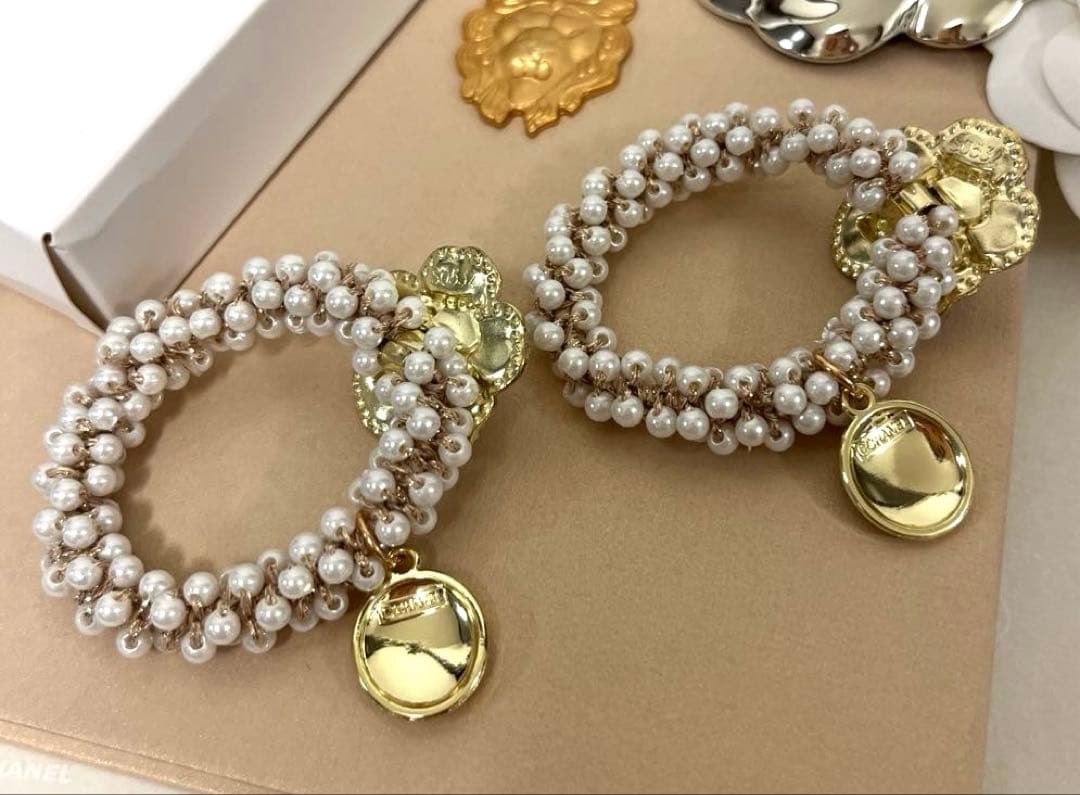 CHANEL シャネル チャーム付きヘアゴム ノベルティー 2個セット