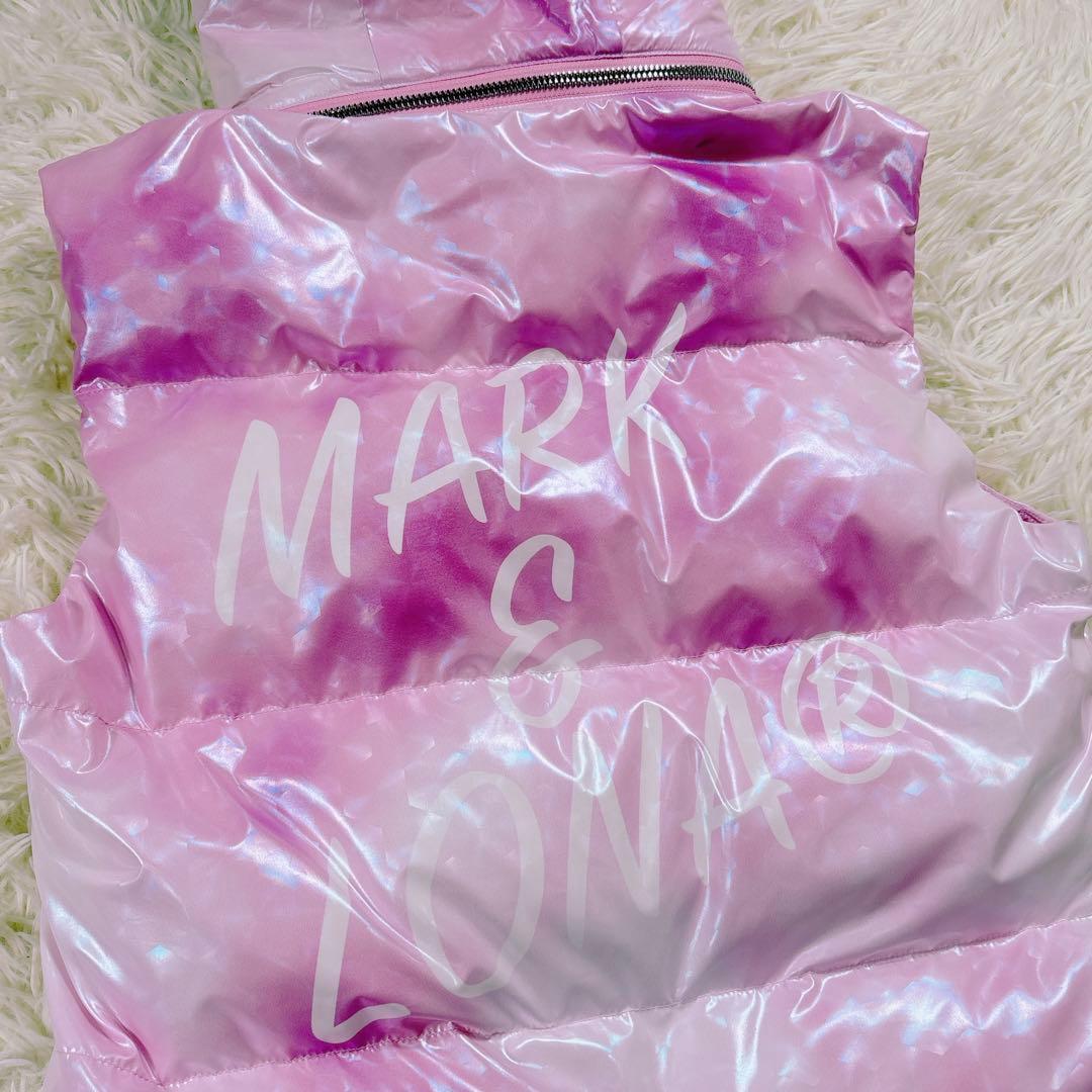 【サイズ36⭐️美品】マークアンドロナ　グラデーションホログラム中綿ベスト　ゴルフ