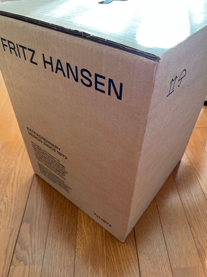 フラグメント × フリッツ・ハンセン ドットスツール