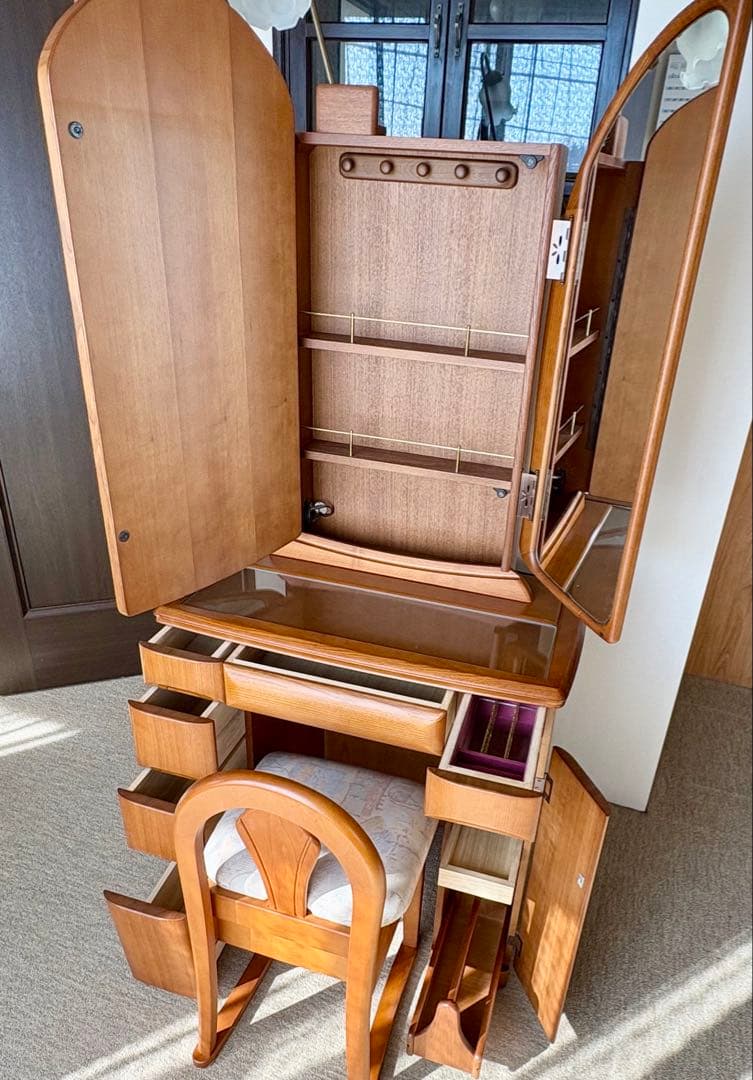 【大幅値下げ】木製三面鏡ドレッサー　別出品の椅子とセット購入をお願いします