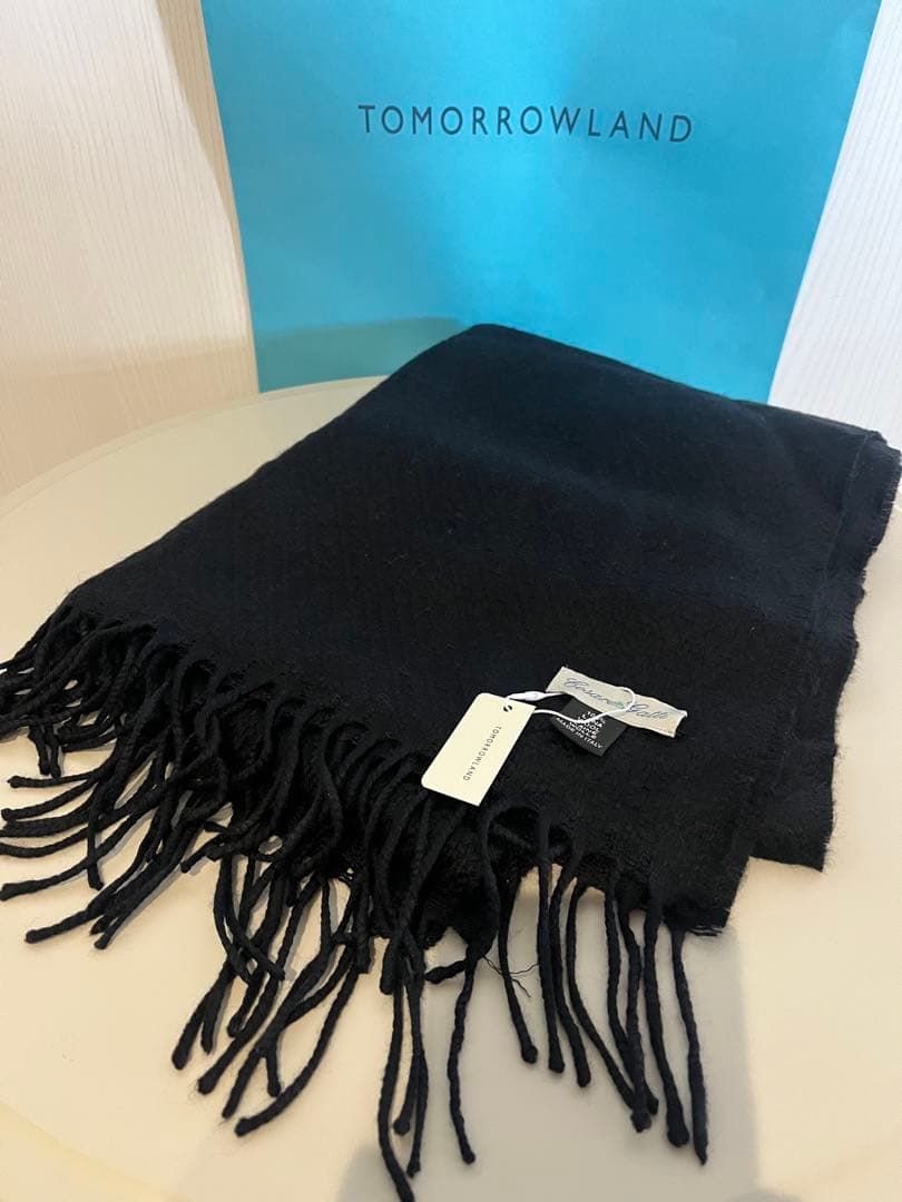 TOMORROWLANDE ブラックマフラー　ストール