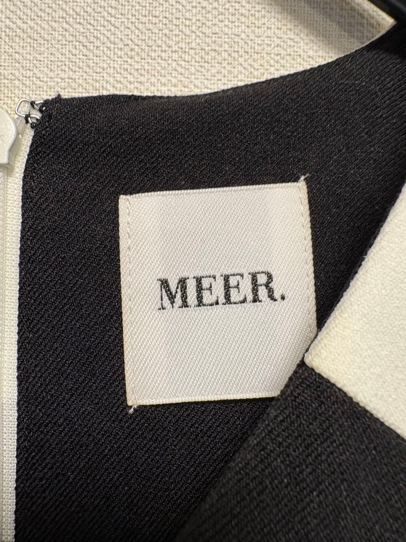 MEER. V NECK JUMP SUIT ブラック