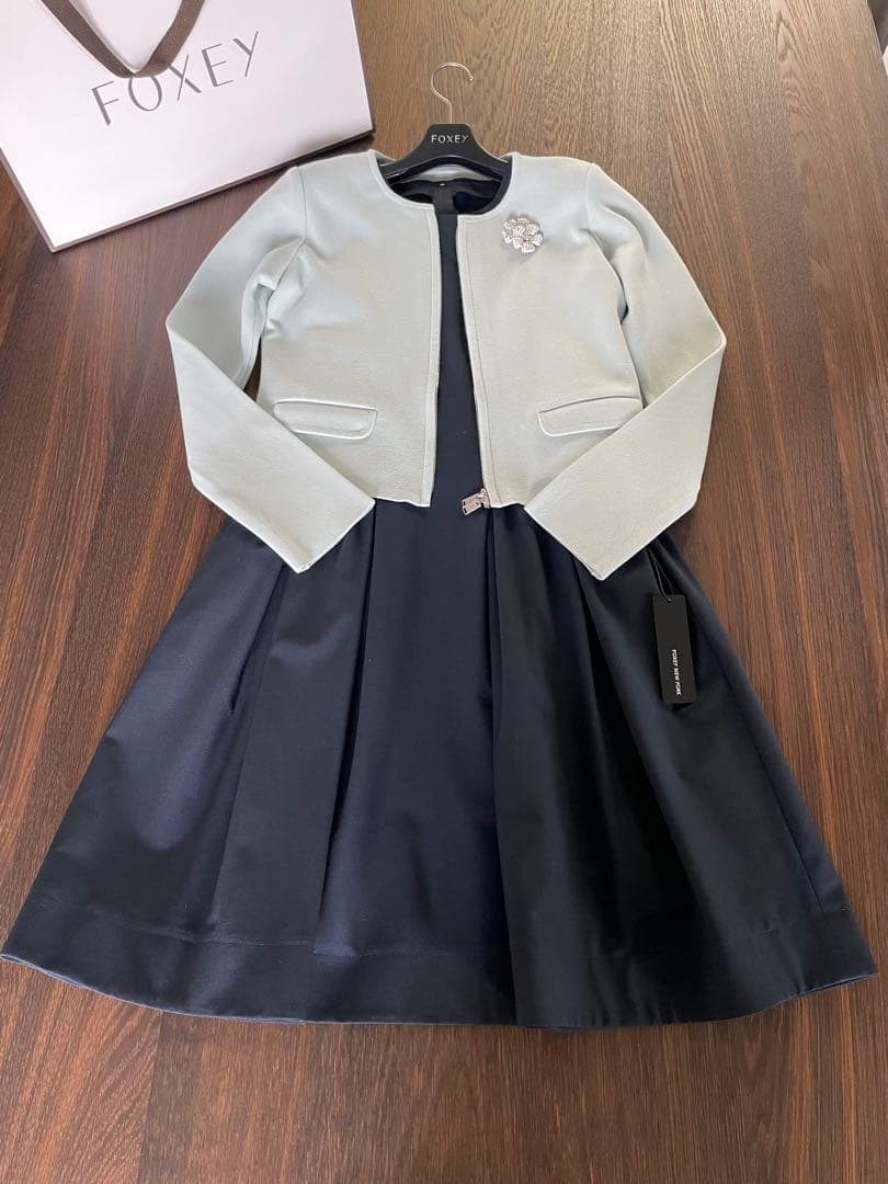 FOXEYレーヨンポリ ノーカラージャケット38