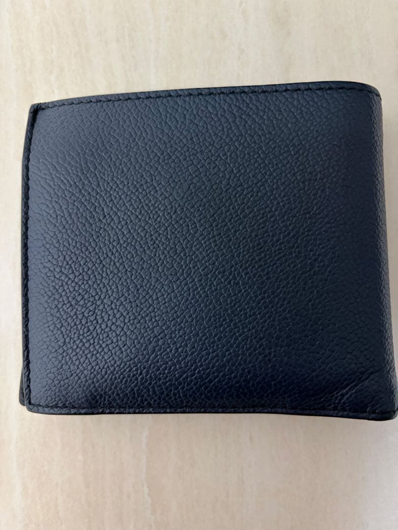 PRADA ネイビー レザー 二つ折り財布