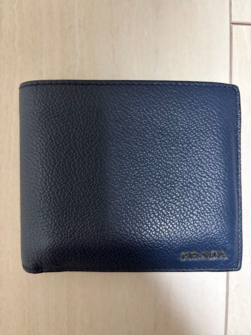 PRADA ネイビー レザー 二つ折り財布