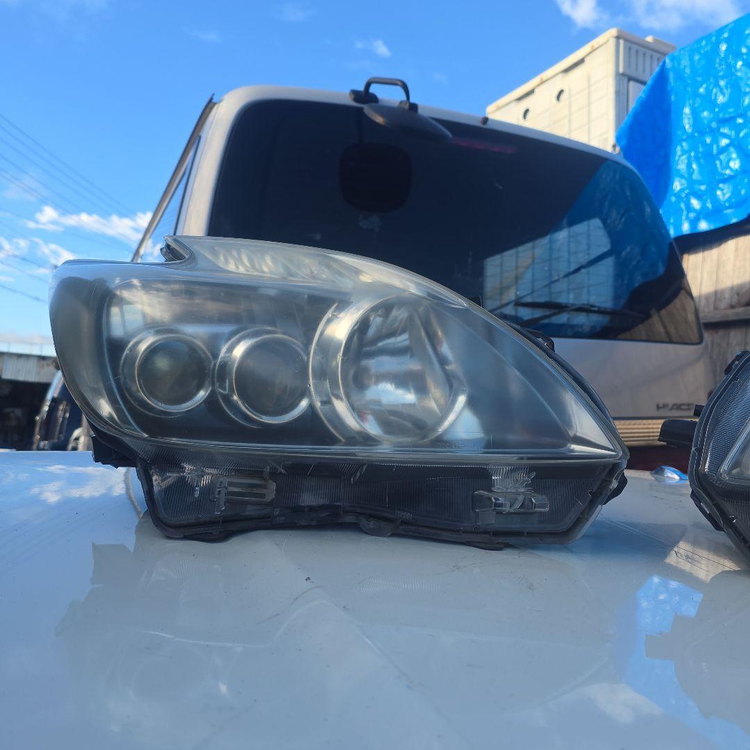 ZVW30 PRIUS ヘッドライト 二灯式 特定車両用