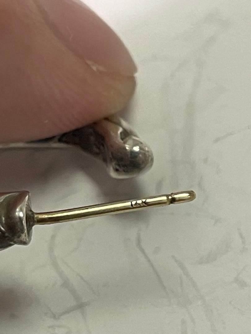 #154【あんしん鑑定済み】スクロールフープピアス