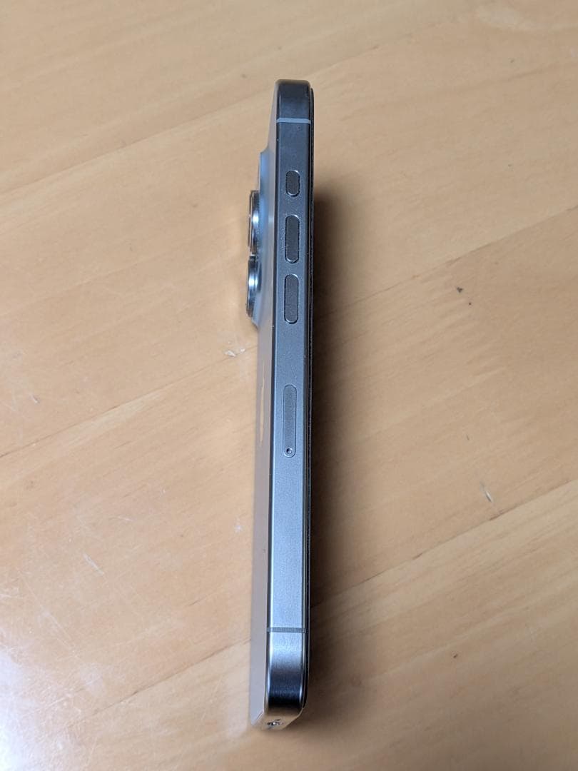 iPhone 15 Pro ☆128GB☆ナチュラルチタニウム☆