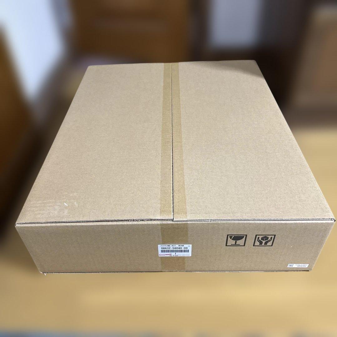 新品　40型アルファード、ヴェルファイア用後席モニターのフィッティングキット