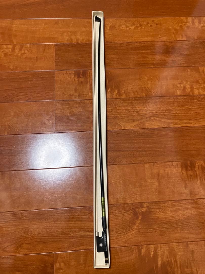 ヴァイオリンカーボン弓 Fiumebianca(フューメビアンカ)