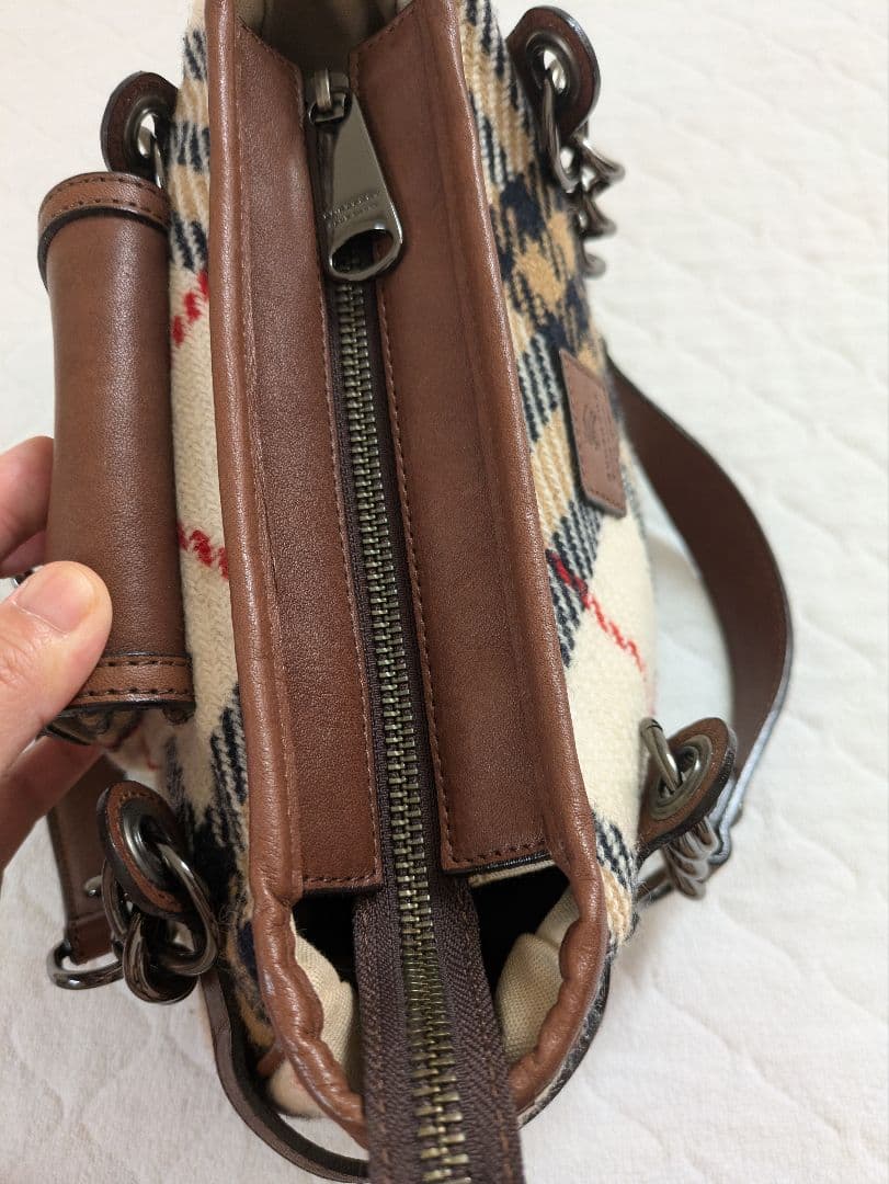BURBERRY　バーバリー　ブルーレーベル　ハンドバッグ