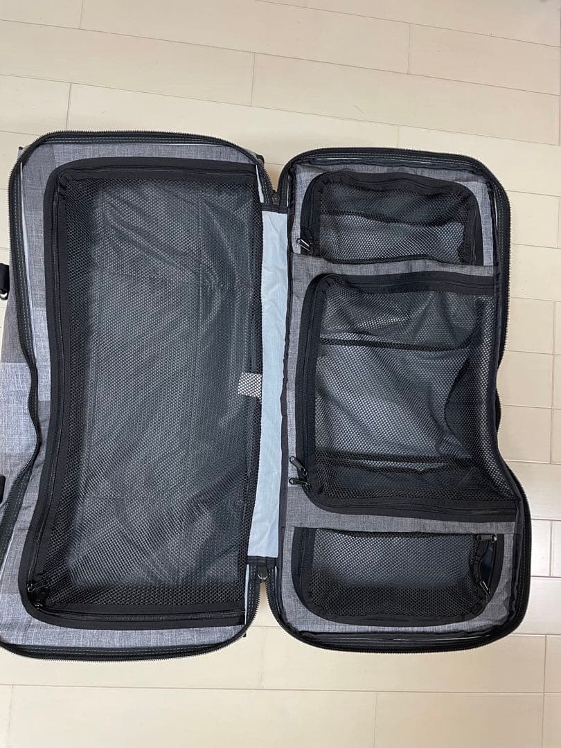 DAKINE グレー キャリーバッグ 大容量