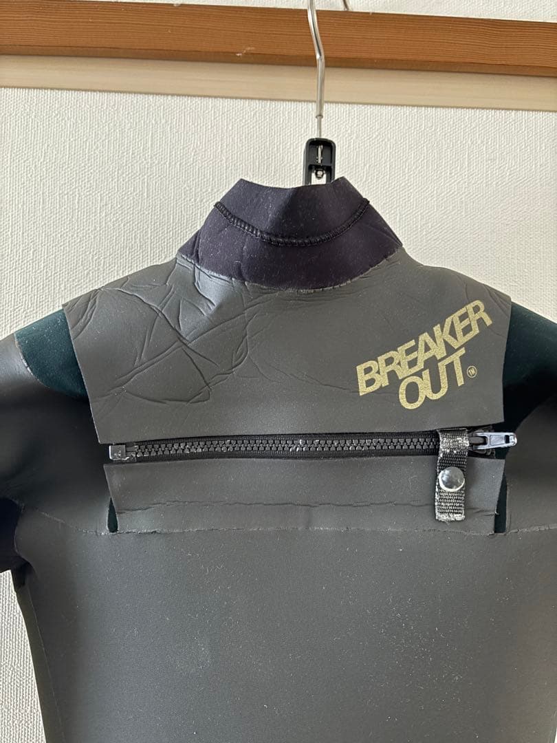 BREAKER OUT フルスーツ セミドライ　5ミリ3ミリ