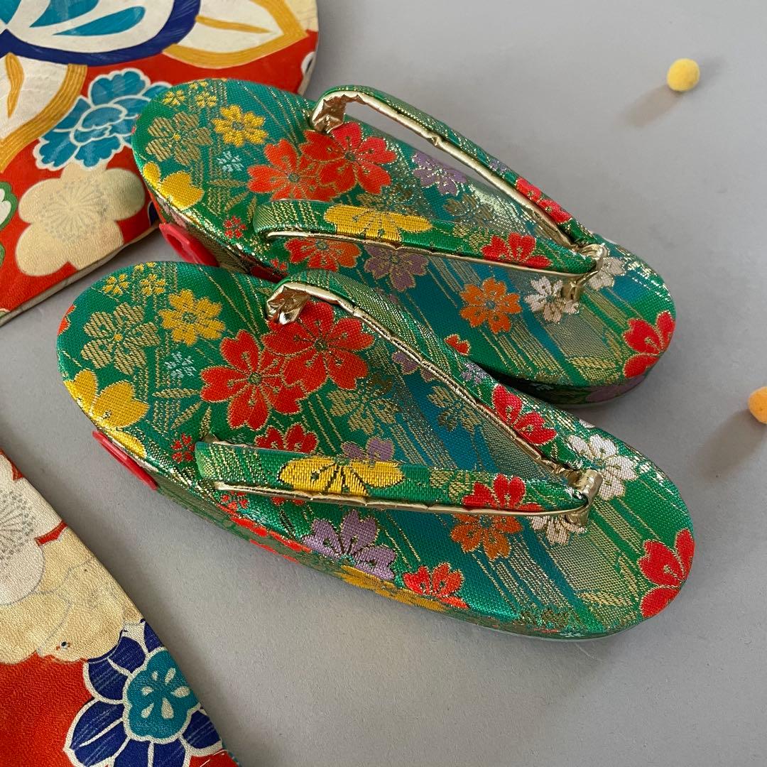 七五三　3歳　アンティークお着物セット　正絹白無地被布　髪飾り付き