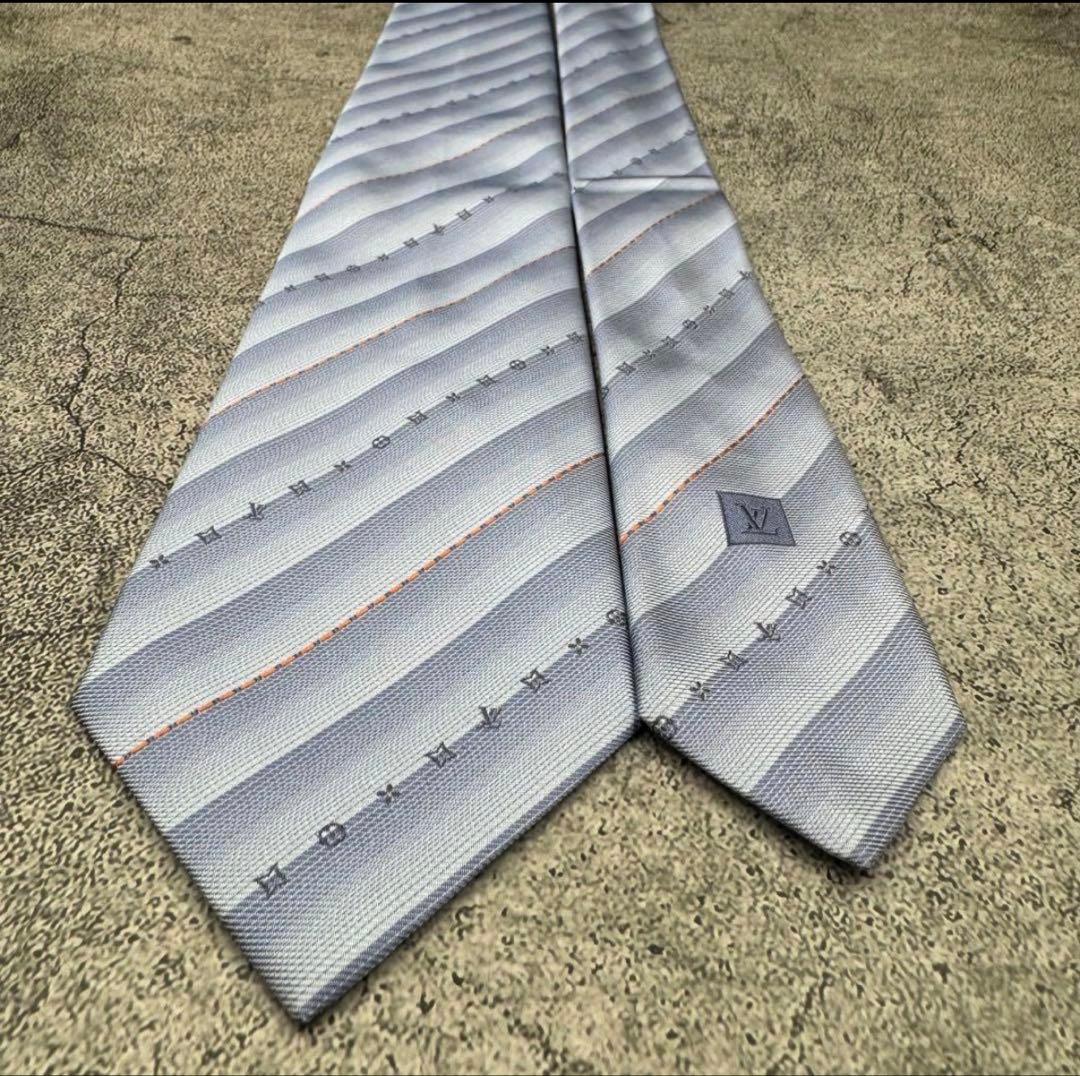 ⭐︎未使用級⭐︎ LOUIS VUITTON シルク100% レジメンタル