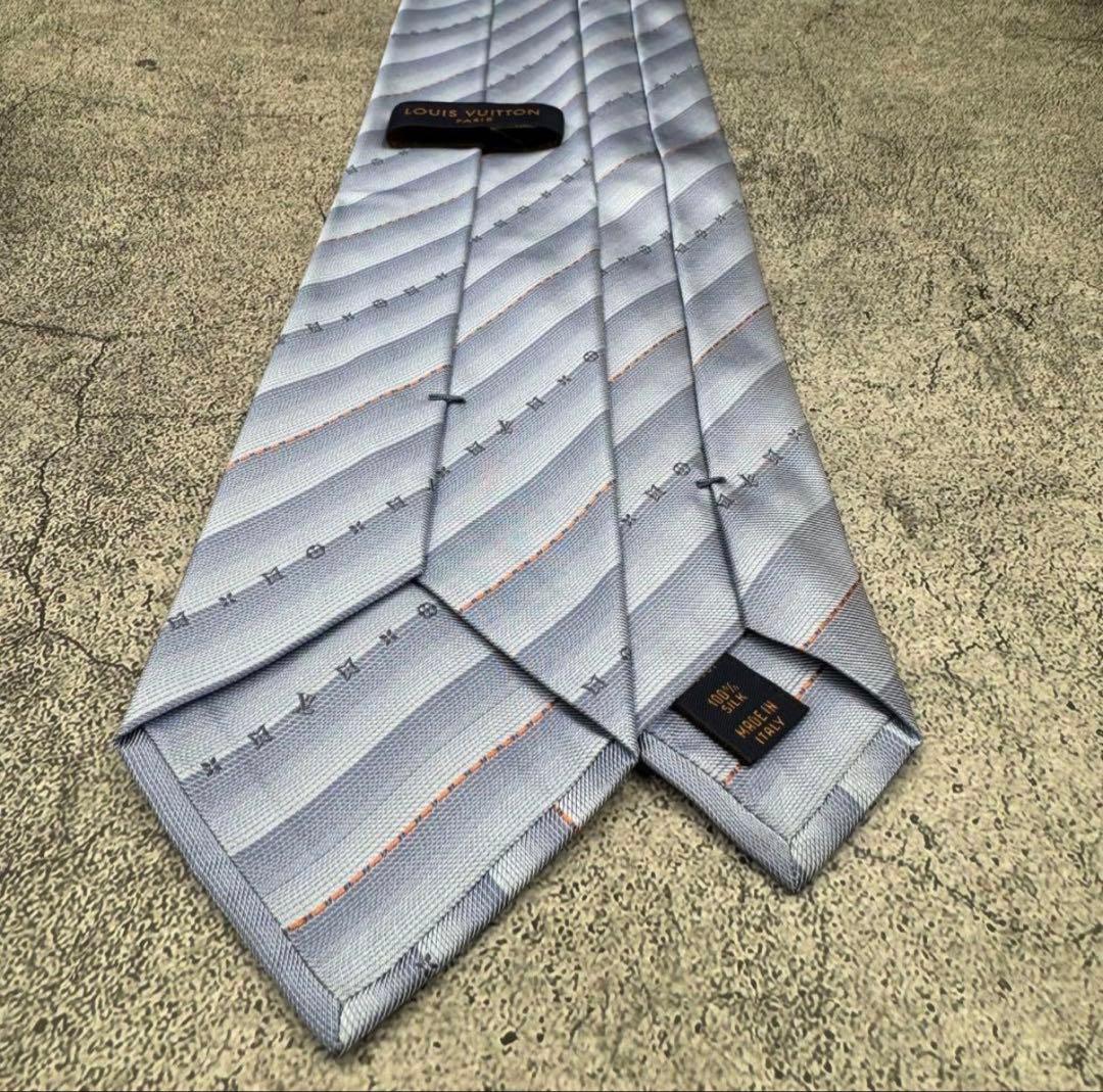 ⭐︎未使用級⭐︎ LOUIS VUITTON シルク100% レジメンタル