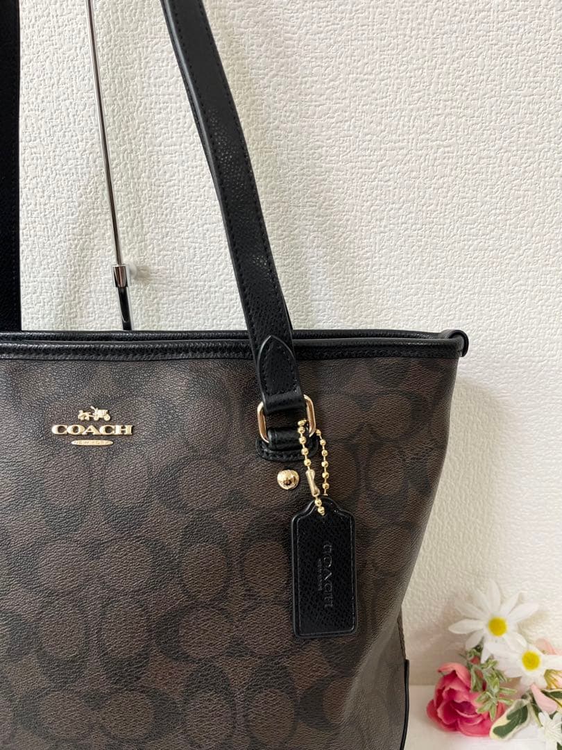 美品★COACH コーチ トートバッグ 肩掛け シグネチャー ブラウン チャーム