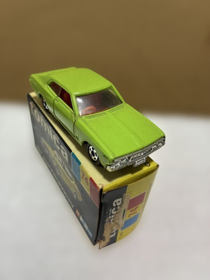 ぽ*様 トミカ　黒箱　ミニカー　4台セット