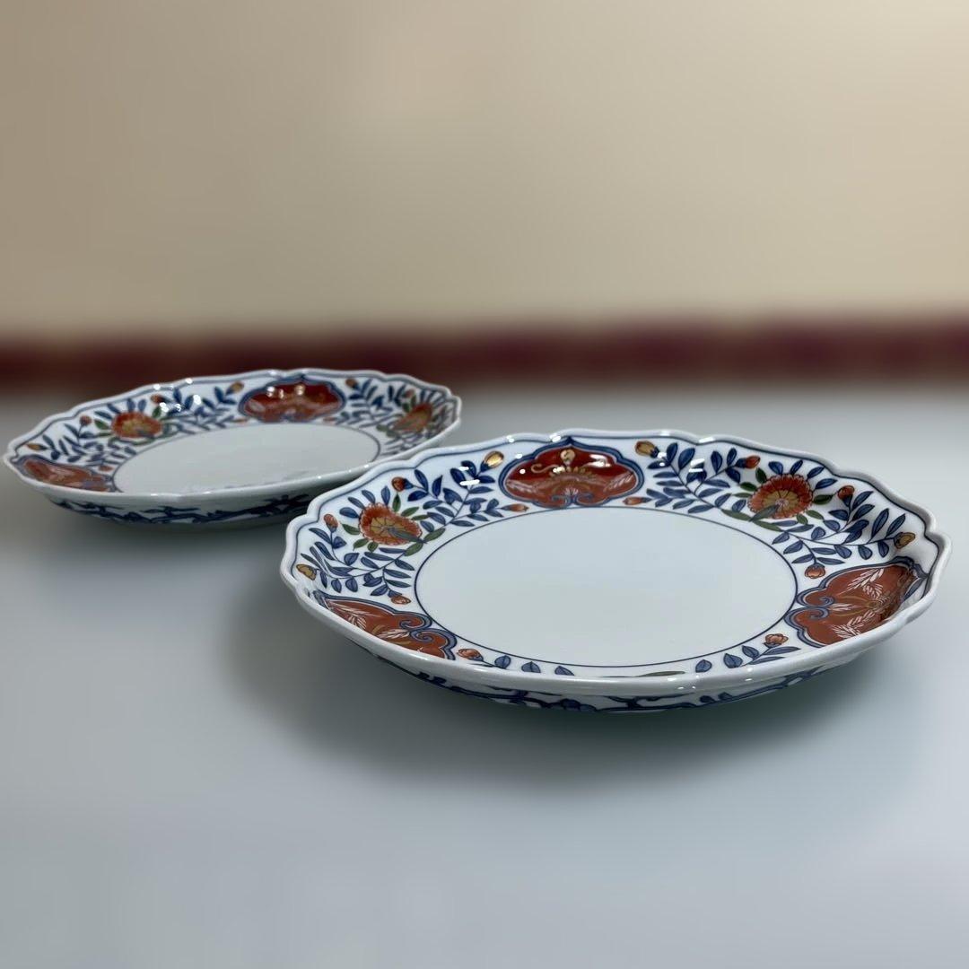 源右衛門　古伊万里風染錦唐花　大皿２枚 22㎝