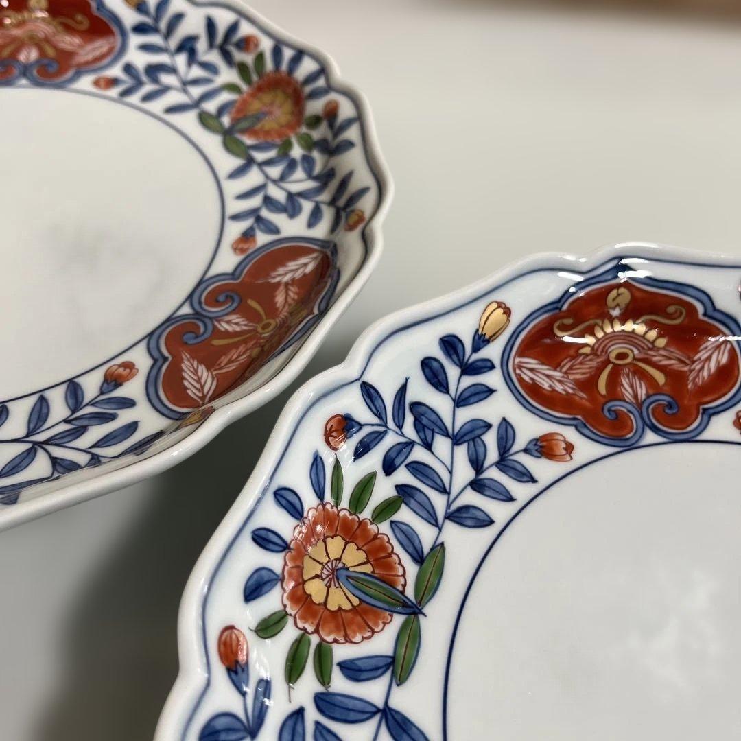 源右衛門　古伊万里風染錦唐花　大皿２枚 22㎝