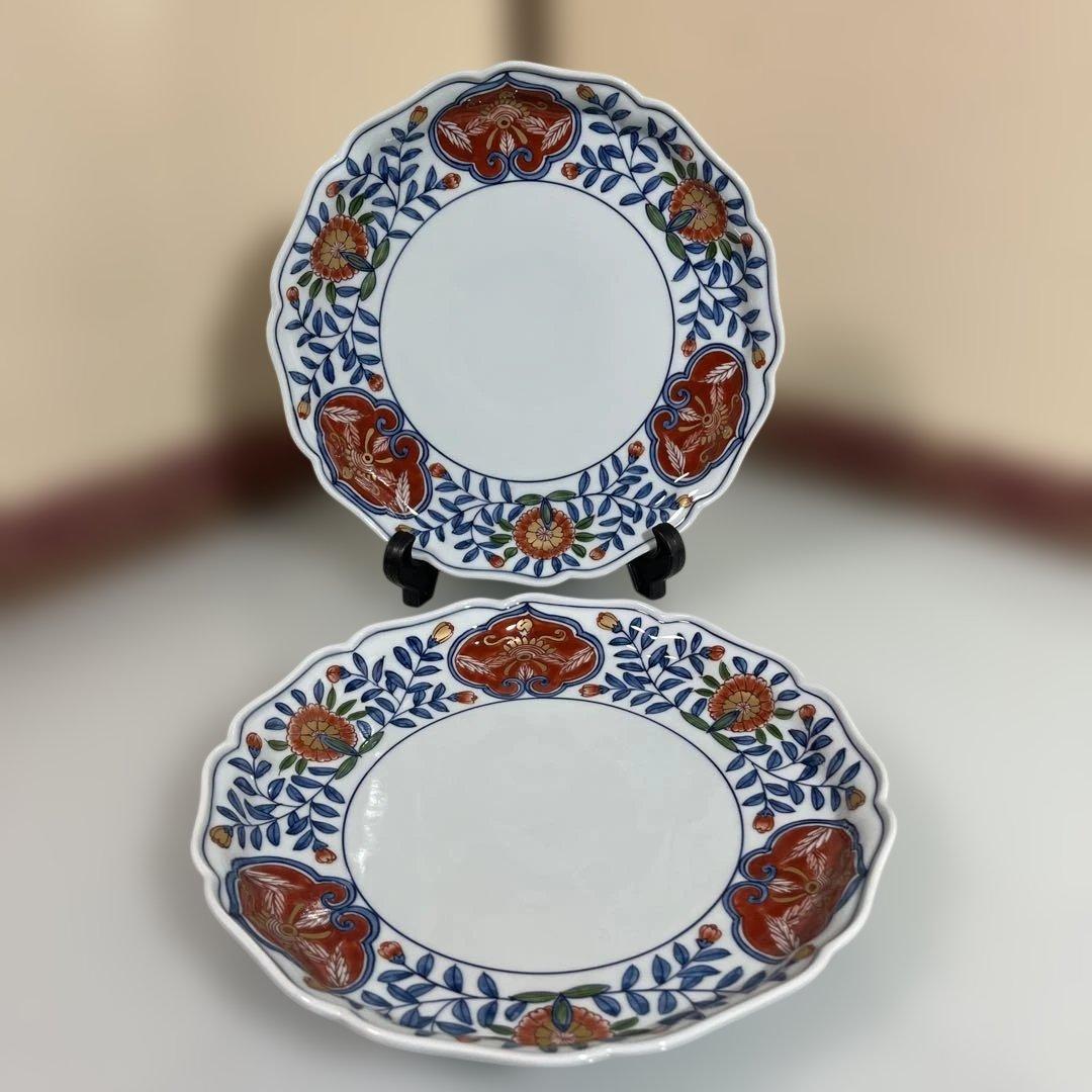 源右衛門　古伊万里風染錦唐花　大皿２枚 22㎝