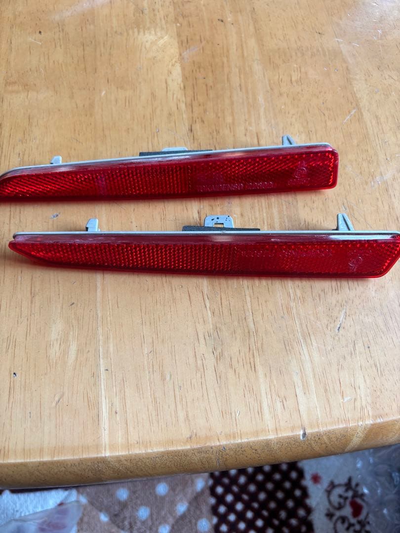 テールランプ2個セットとトリムパーツ　　タント610 値下げ中