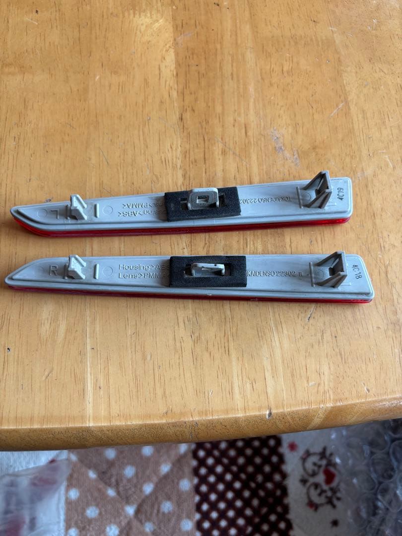 テールランプ2個セットとトリムパーツ　　タント610 値下げ中