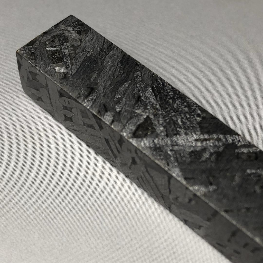 アルタイ隕石　 鉄隕石　メテオライト鉄隕石　原石 　重さ約45ｇ