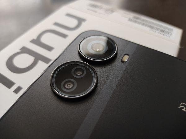 Nubia nubia Ivy スマートフォン 本体 ブラック