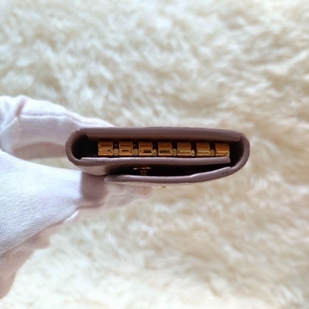 【美品】プラダ　キーケース　6連　三角ロゴプレート　レザー　ベージュ