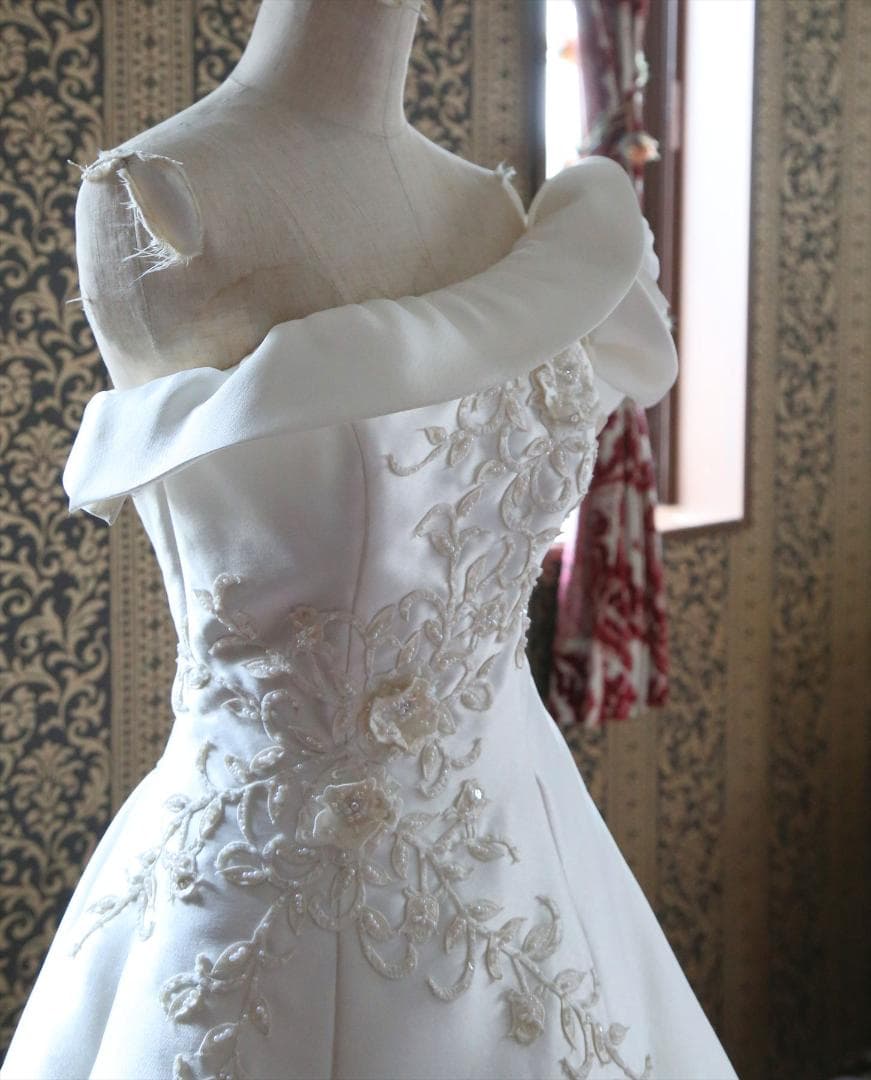 595グレースGRACEワンショルダー高級ウェディングドレス7号9号11号S～M