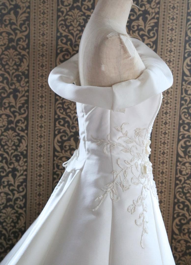 595グレースGRACEワンショルダー高級ウェディングドレス7号9号11号S～M