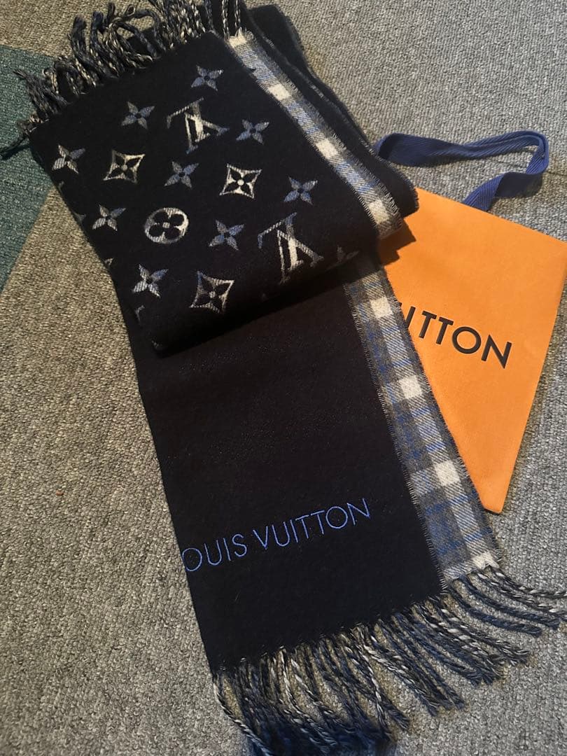 LOUIS VUITTON ネイビー マフラー