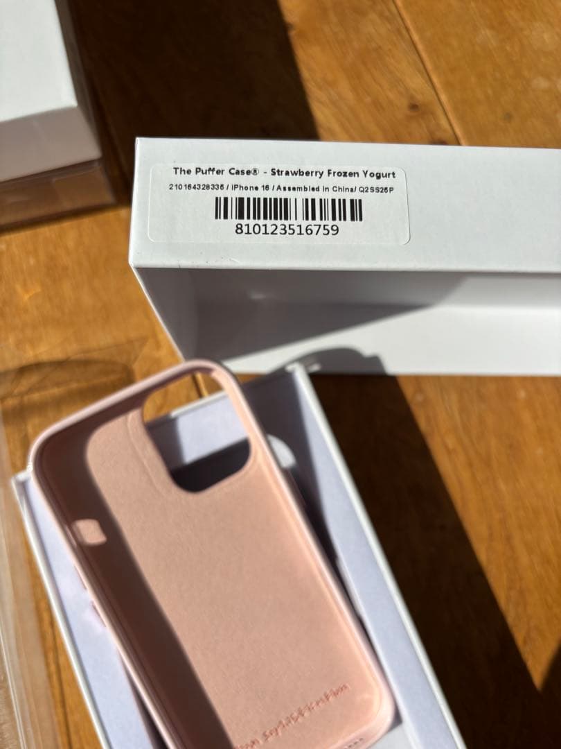 iPhoneアクセサリー The Puffer Case -iPhone 16