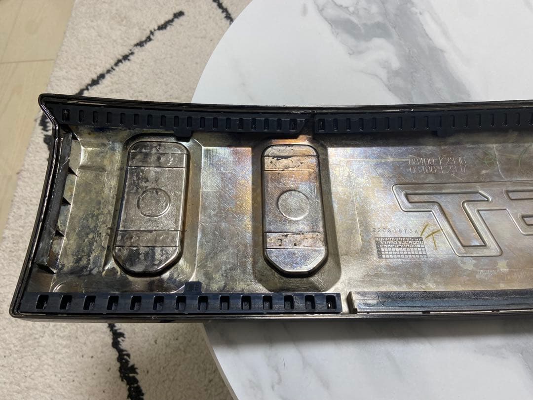 DAIHATSU TAFT タフト　フードガーニッシュ　ダークブラックメッキ